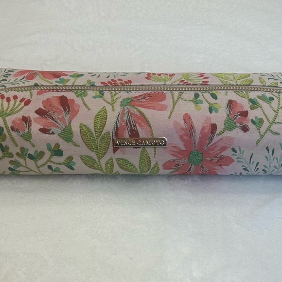 *New* Vince Camuto Multicolored Floral Hair Tool Bag - Picture 7 of 15